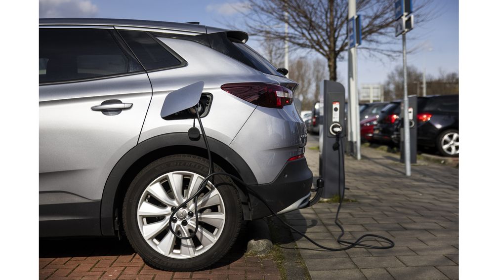 Subsidie op elektrische auto daalt van 2000 naar 1000 euro