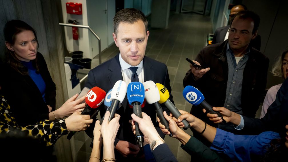 Voorjaarsnota openbaar: kabinet kort op WW, belastingverlaging minder dan gepland