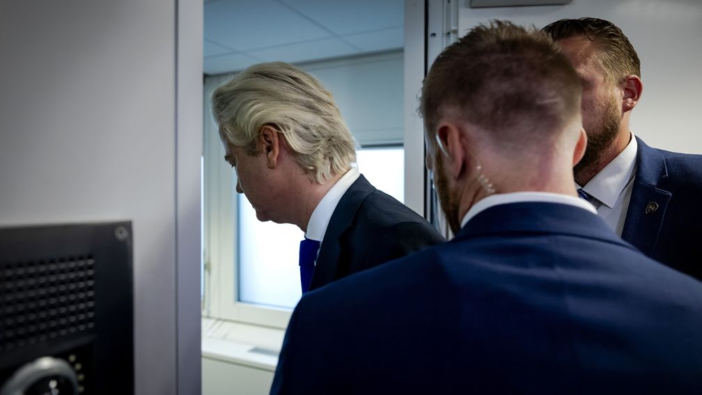 Hoogspanning rond crisisoverleg, stapt PVV-leider Wilders uit coalitie?