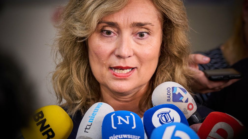 Rol oud-Kamervoorzitter Bergkamp in affaire-Arib blijkt veel groter