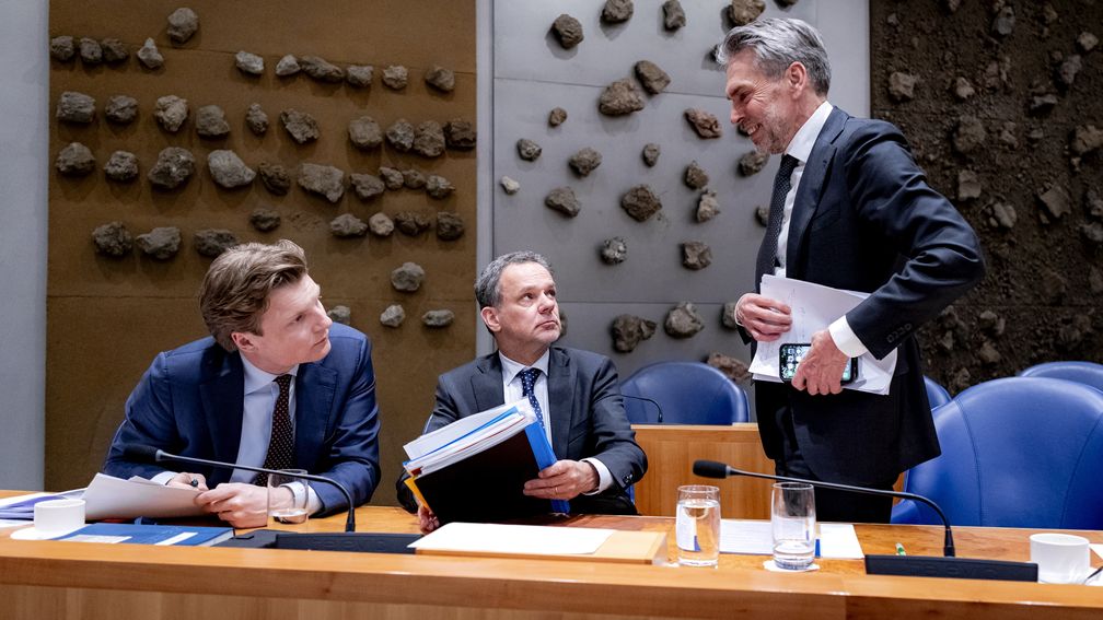 Kabinet met spoed bijeen vanwege situatie in Iran