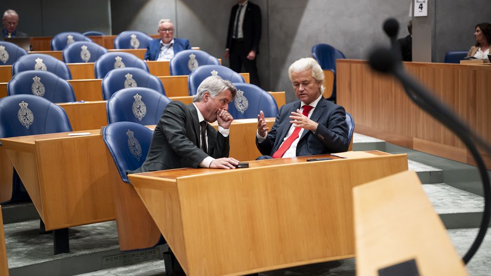 PVV nu voor asielnoodmaatregelenwet, meerderheid nog onzeker
