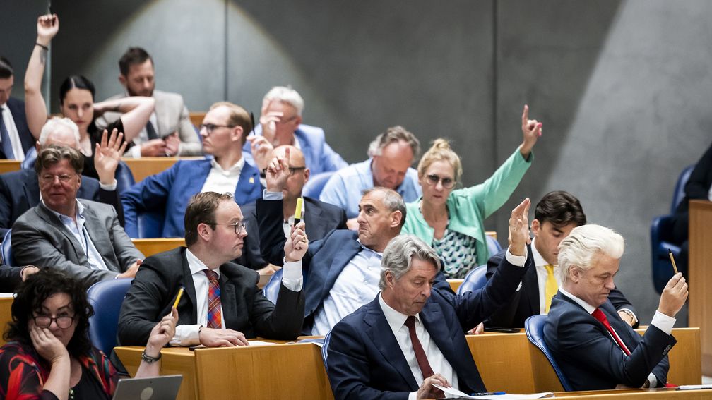 Hoe strafbaar stellen van illegaliteit de Nederlandse politiek al jaren verdeelt
