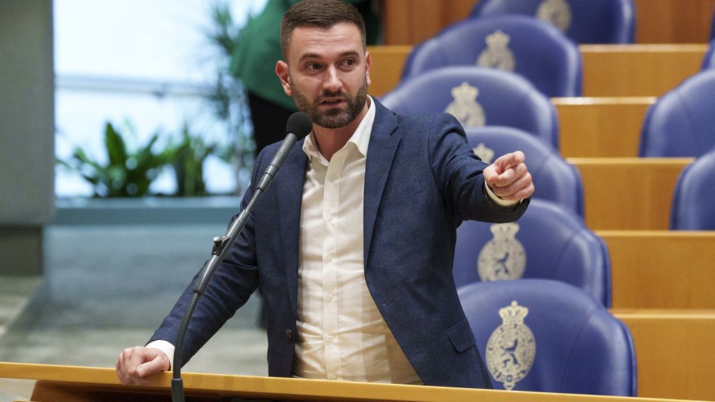 Denk-lijsttrekker Van Baarle trekt zich ‘met pijn in het hart terug’