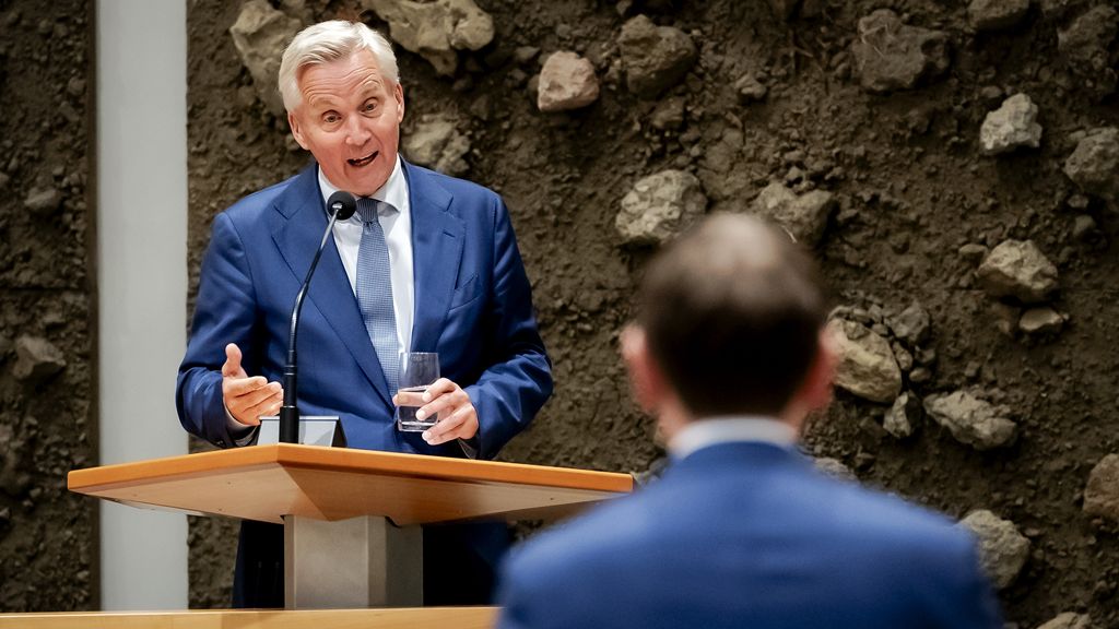 VVD-Kamerlid Van der Burg in gesprek met NSC en PvdD na gescheld