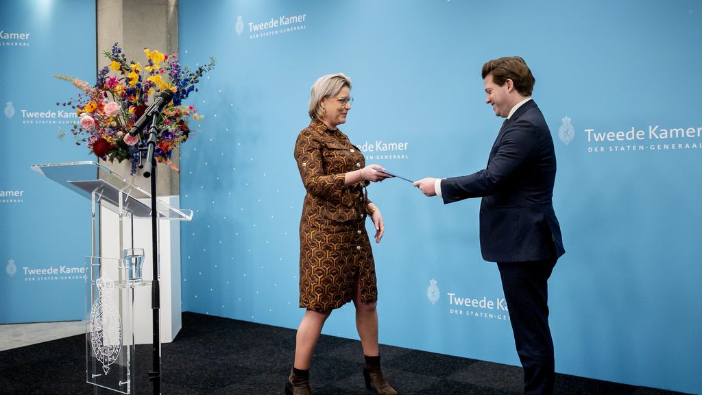 Vakbonden boos, opluchting in onderwijs en scepsis over zorgplannen van coalitie