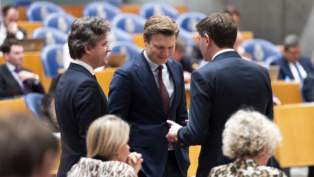 Regeringspartijen tegen winnende lokale anti-azc-partijen: spreidingswet blijft