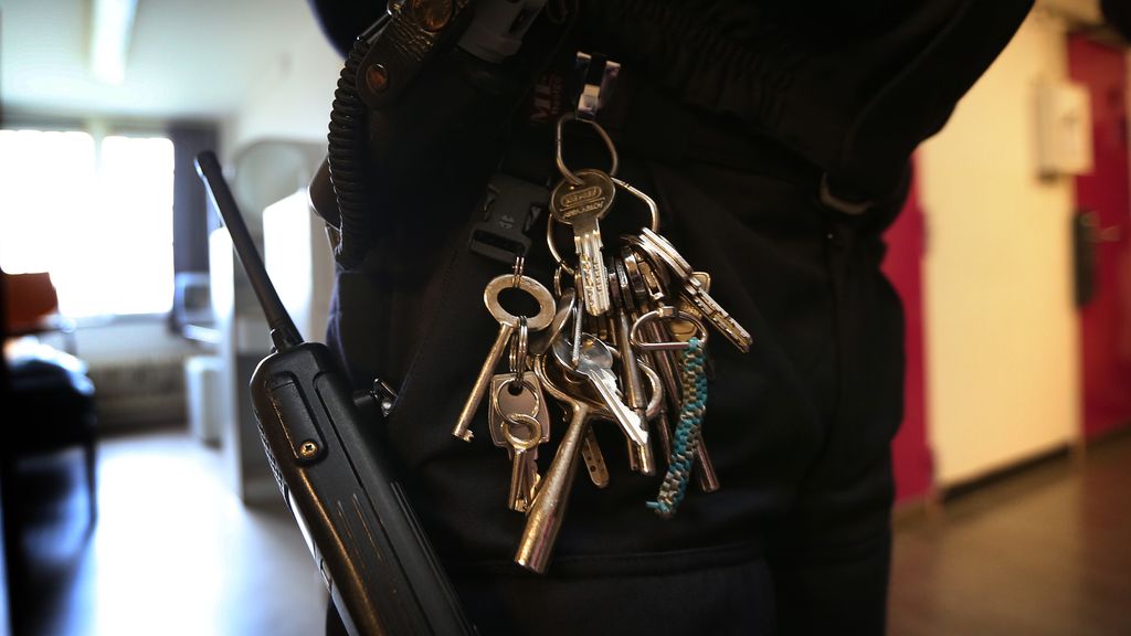 Kabinet houdt vast aan proef met tablets voor gedetineerden