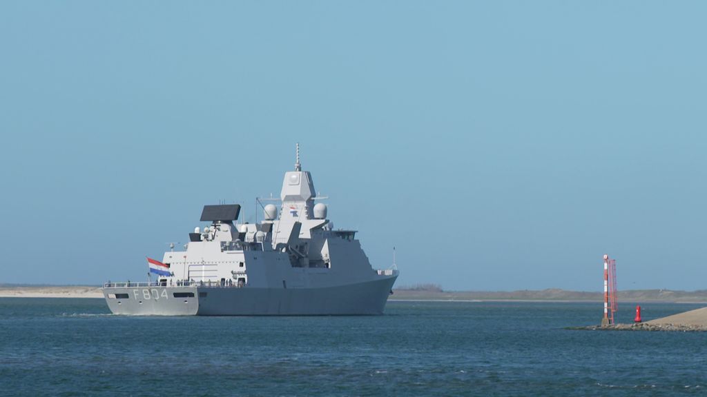 Marinefregat vertrokken uit Den Helder, gaat mogelijk helpen in de Golf