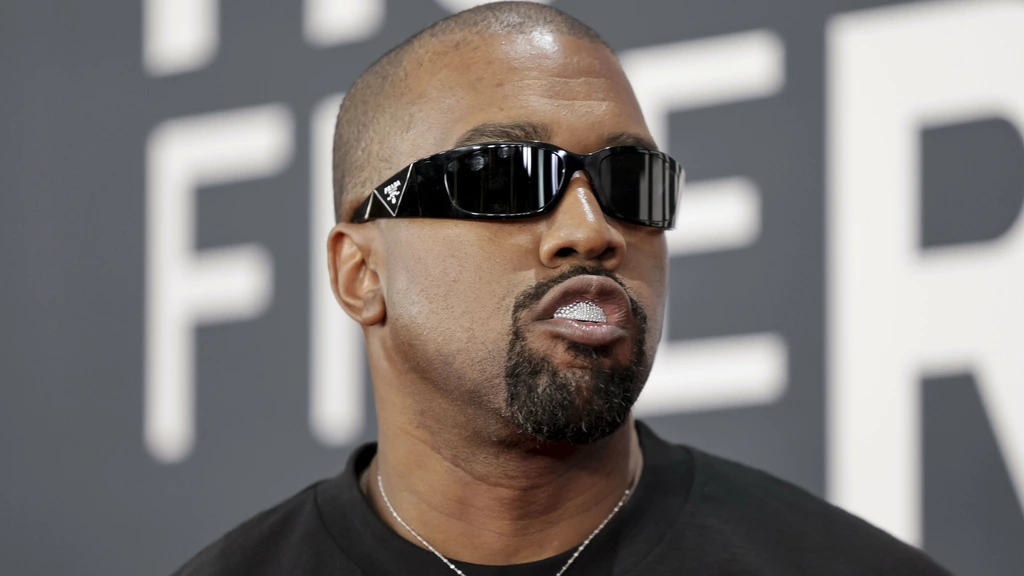 Tweede Kamer wil dat rapper Kanye West geweerd wordt uit Nederland