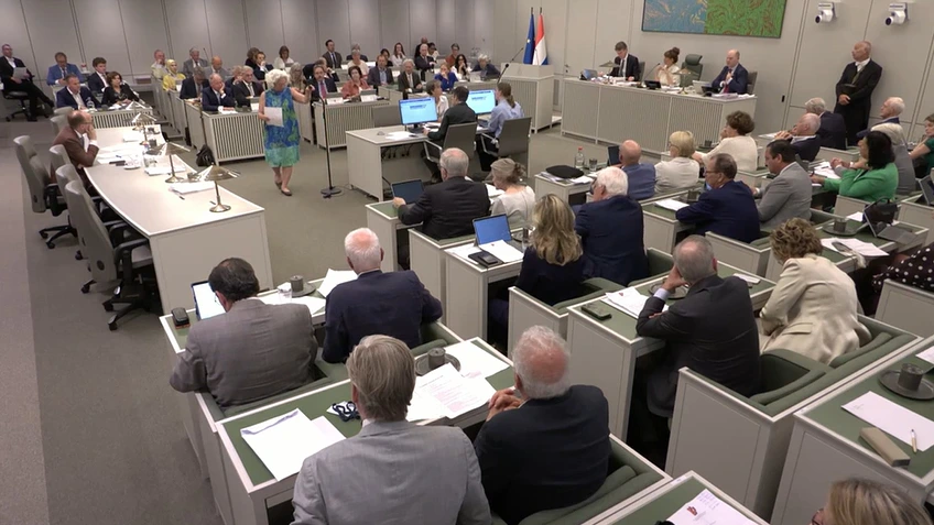 Eerste Kamer stelt stemming over box 3 uit tot na de zomer, nieuw voorstel beloofd