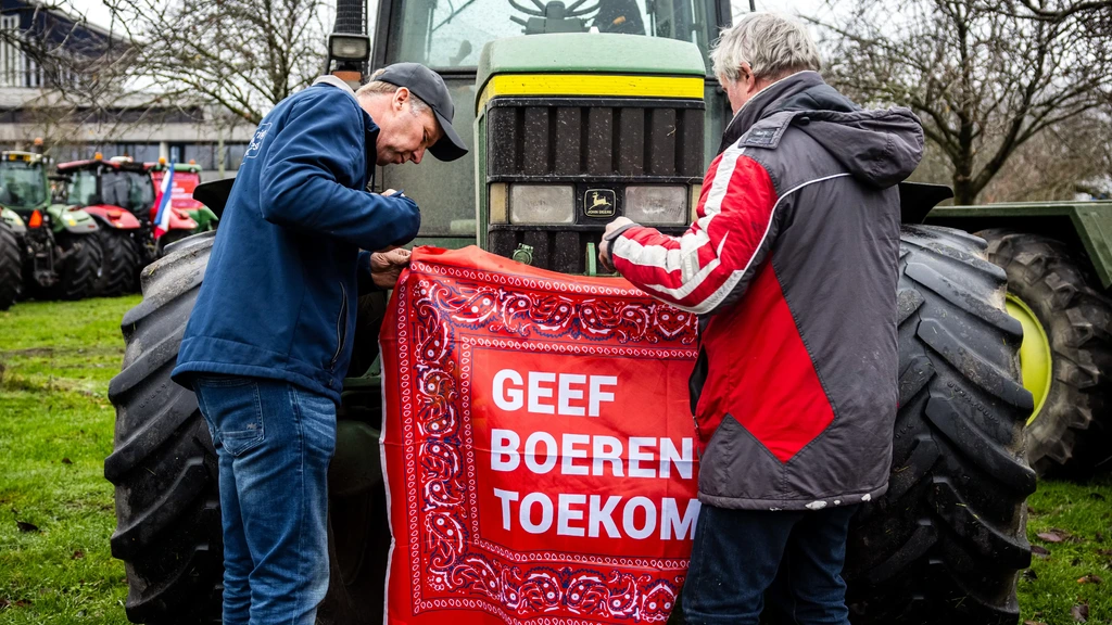 Protest en onderbroken vakanties politici om intrekken vergunningen boeren