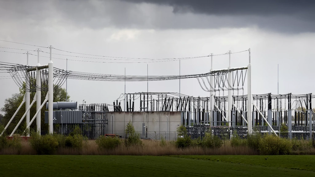Kabinet wil snel ruimte maken op stroomnet, juridische procedures ingekort